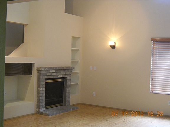 3rd image of 4725 Remington Ln SE