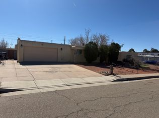 7718 Haines Ave NE, Albuquerque, NM 87110