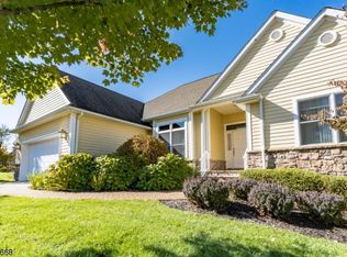 1 Coventry Rd, Hamburg, NJ 07419