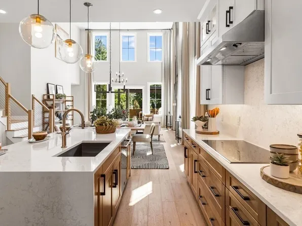 18 Owls Nest #8, Plymouth, MA 02360