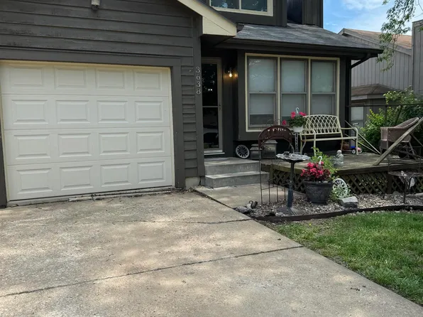 3638 SW Eveningside Dr, Topeka, KS 66614