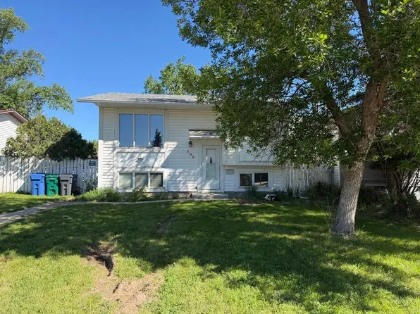 898 S Red Crow Blvd W, Lethbridge, AB T1K 5N6