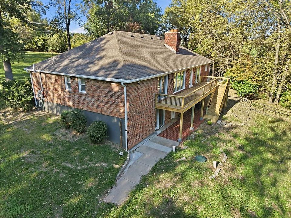 1st image of 6261 NE Russell Rd
