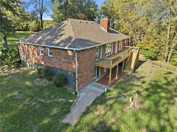 6261 NE Russell Rd, Kansas City, MO 64117