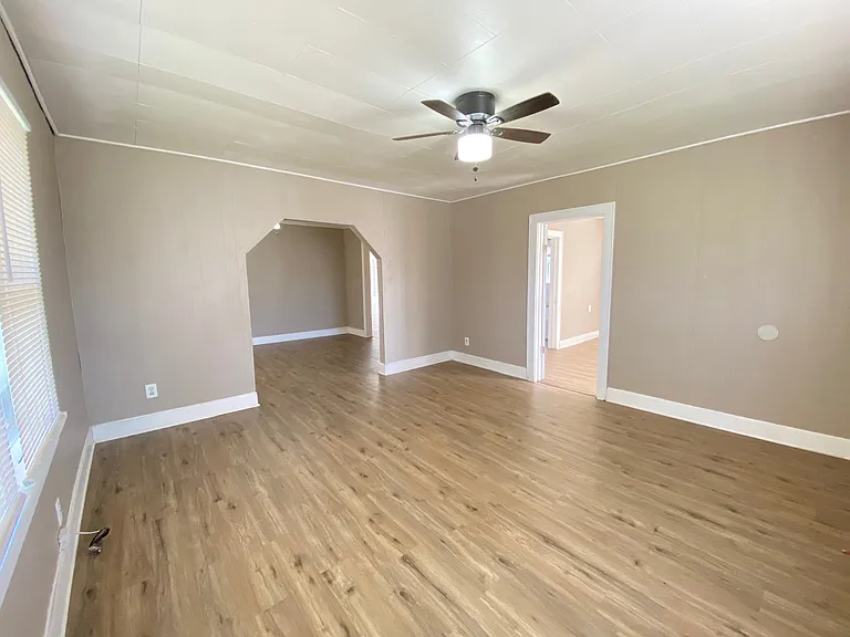 1345 SW 27th St — Photo 3