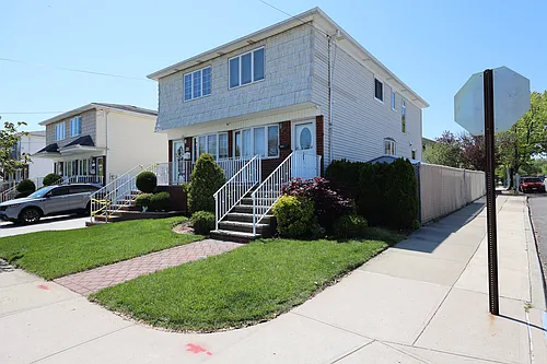 178 Spratt Ave Photo 1