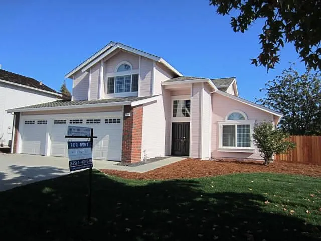 4667 Country Hills Dr photo 1