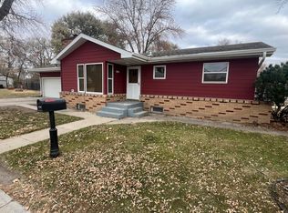 634 S Wells St, Aberdeen, SD 57401