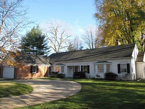 1st image of 276 Mirabeau Pl