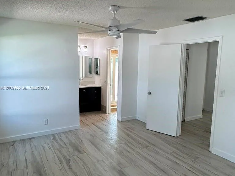222 NW 41st Ave — Photo 33