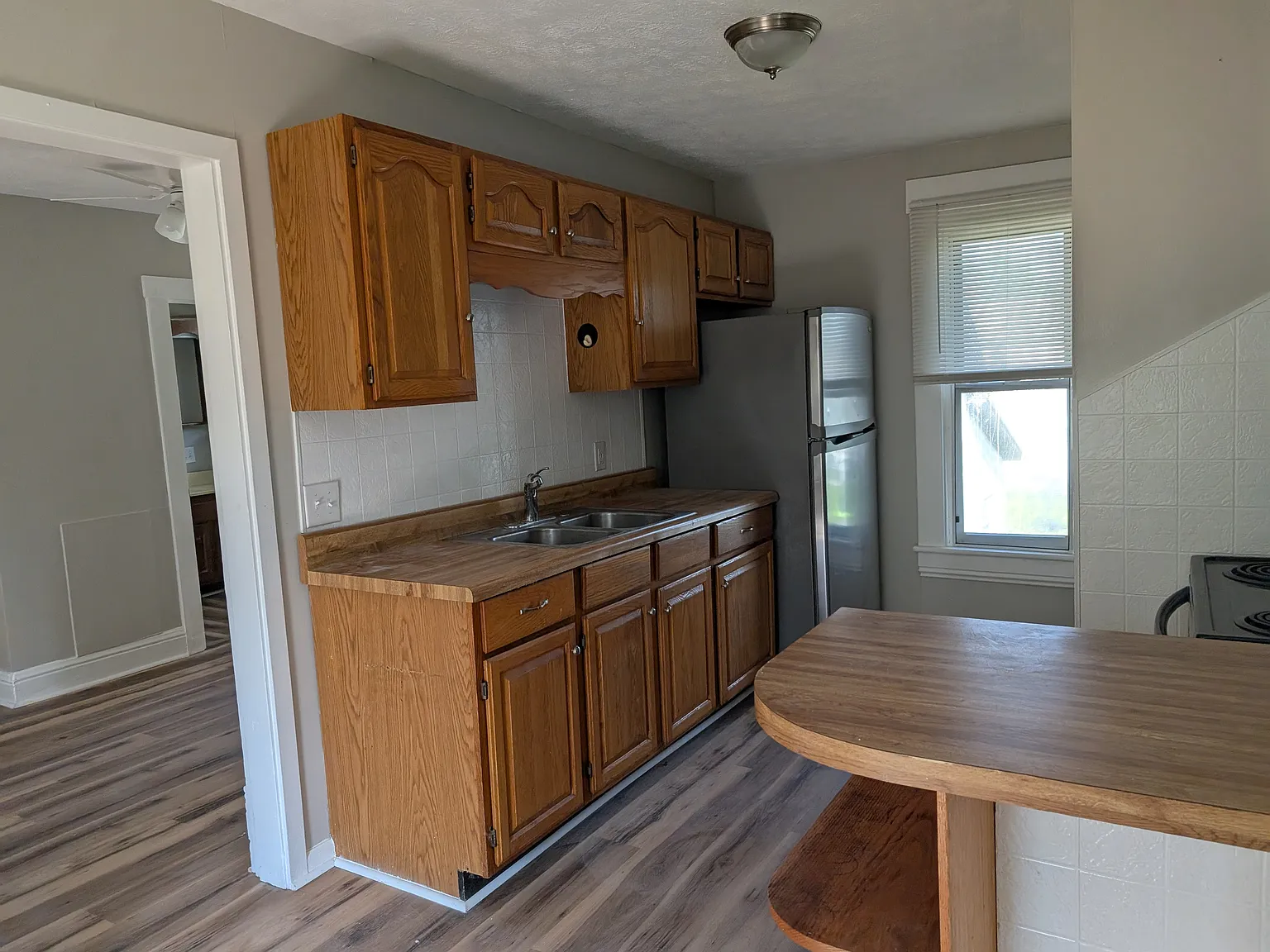 3 bed, 776 sqft, $1,100 — Photo 2