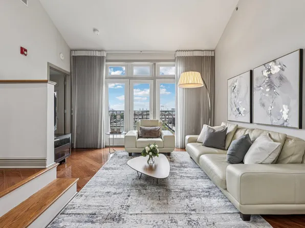 7400 River Rd #409, North Bergen, NJ 07047