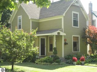 429 W 9th St, Traverse City, MI 49684