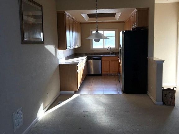 Kitchen and Breakfast Area
