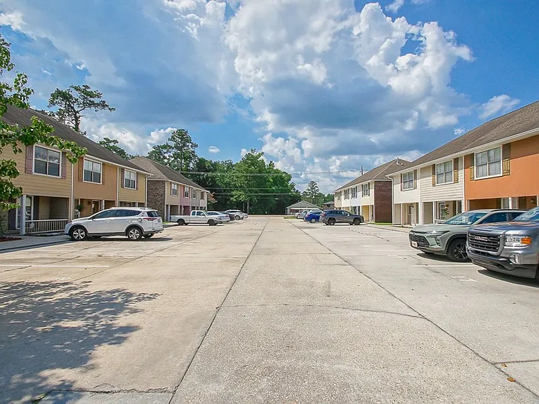 13080 Burgess Ave #8 — Photo 17