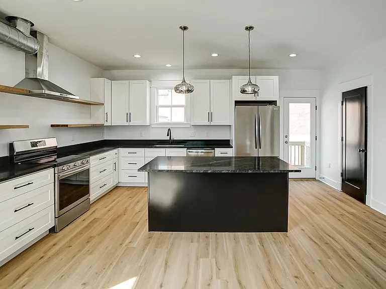 901 Commerce St #1 — Photo 7