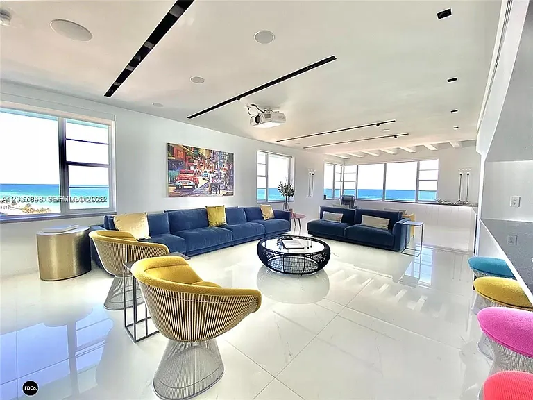 5255 Collins Ave #9E — Photo 17