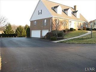 2nd image of 3947 Shirley Dr