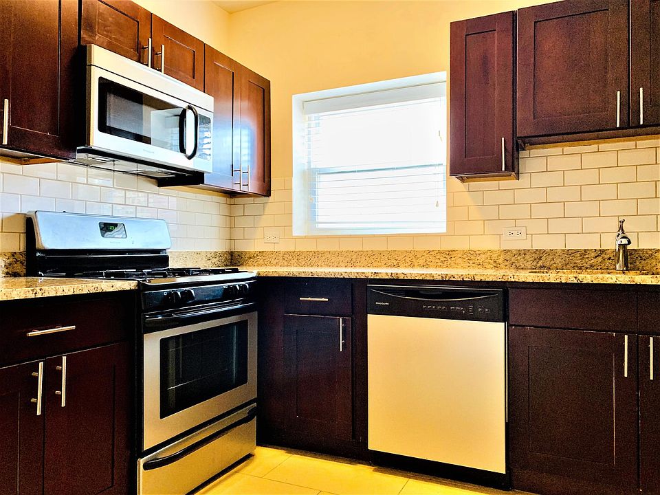1st image of 4744 S Greenwood Ave APT 2S