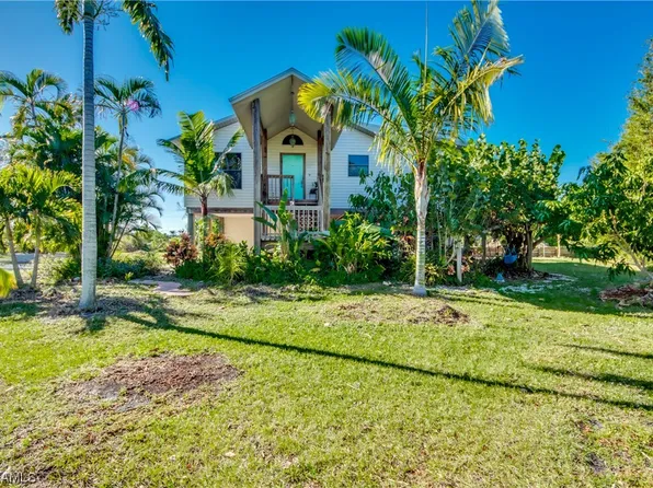 13181 Wayback Rd, Bokeelia, FL 33922