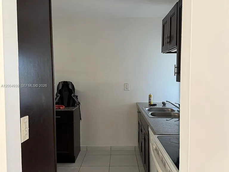 1880 N Congress Ave #302 — Photo 4