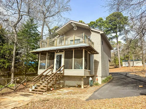 670 Redbud Dr, Avinger, TX 75630