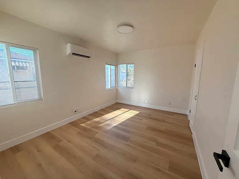 4078 Douglass Ave — Photo 15