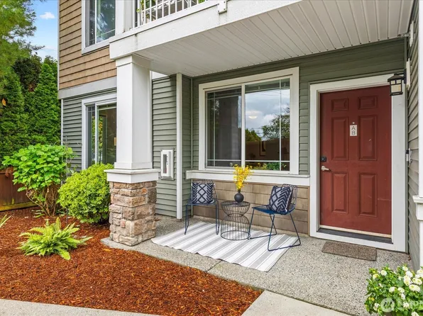 15720 Manor Way #A8, Lynnwood, WA 98087