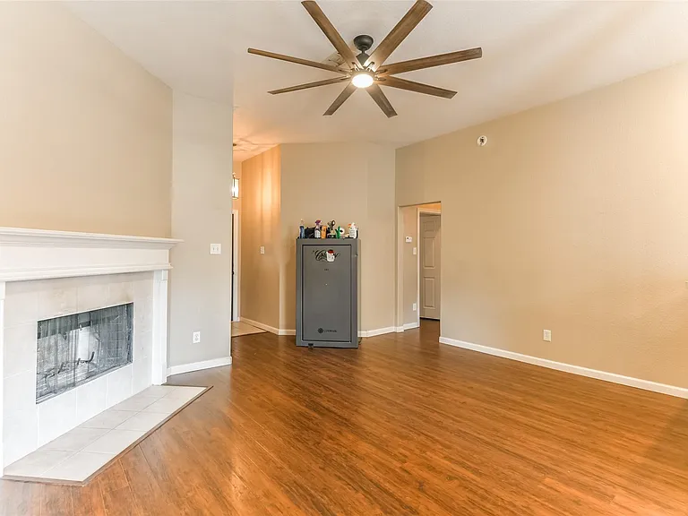 1235 Halls Brg — Photo 5