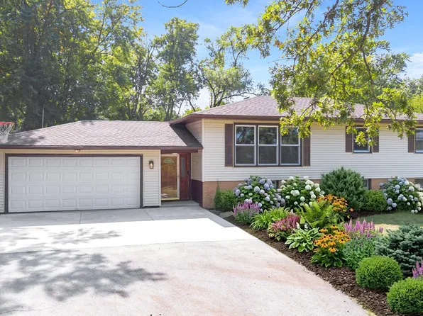 3709 W 121st Ave, Crown Point, IN 46307