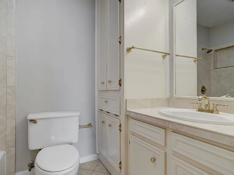 1444 Bering Dr — Photo 4