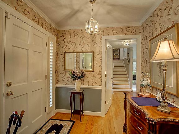 2nd image of 135 Huckleberry Ln