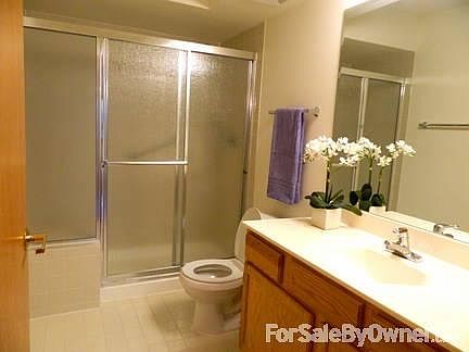 Master Bathrooom
						:
						Ample master bathroom with tub and shower. Spacious and comfortable.