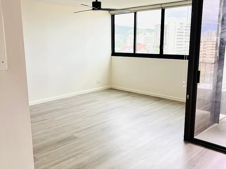 1571 Piikoi St #702 — Photo 9