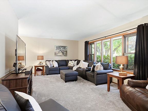 5th image of 4938 S 69th STREET