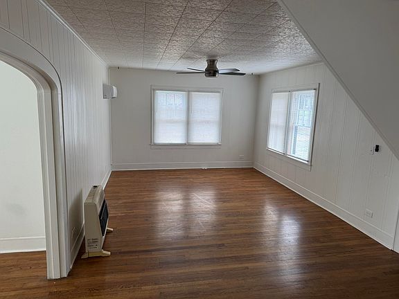 4th image of 718 Bates St