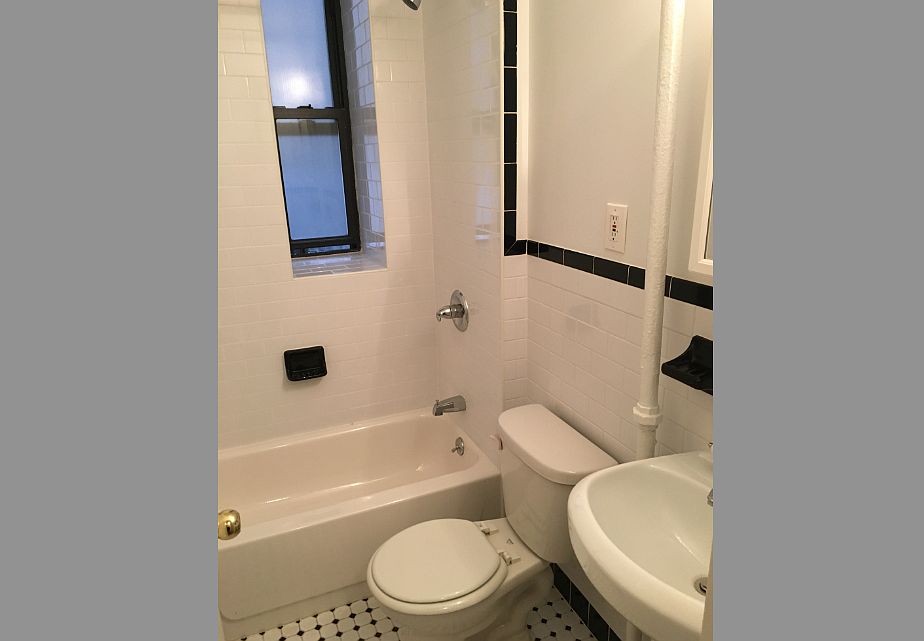 2nd image of 201 E 30th St #2O