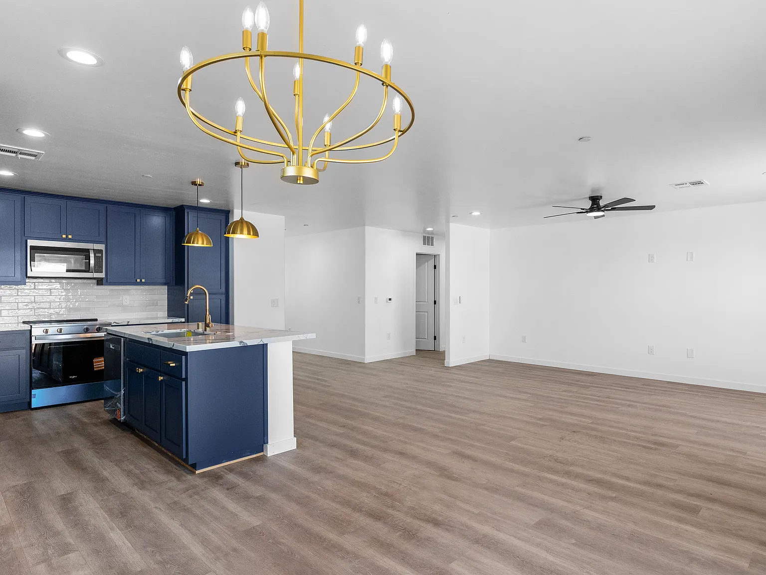 3 bed, 1564 sqft, $2,200 — Photo 4