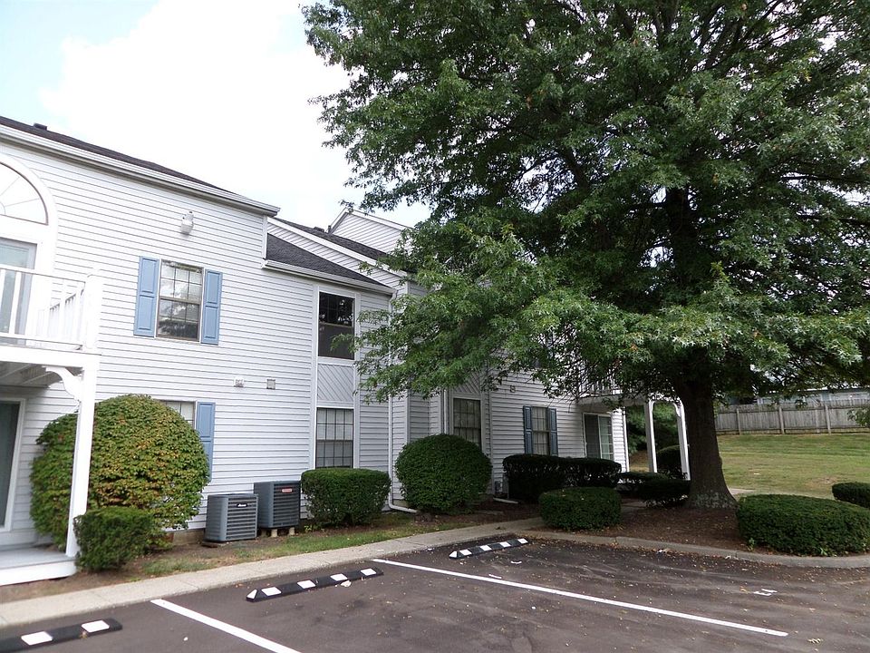 1st image of 404 Bainbridge Ct APT E1