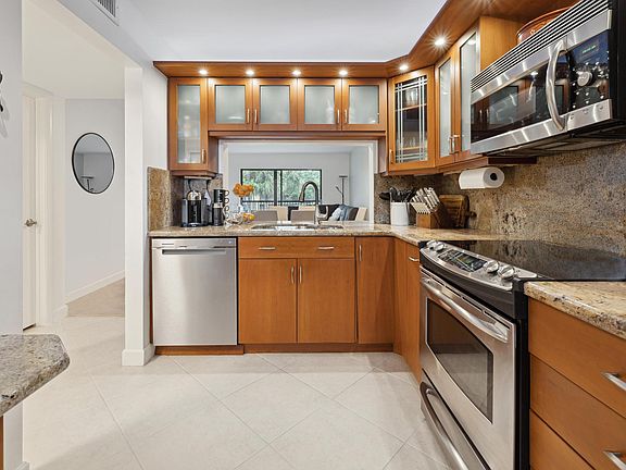 3rd image of 1272 S Military Trl APT 323