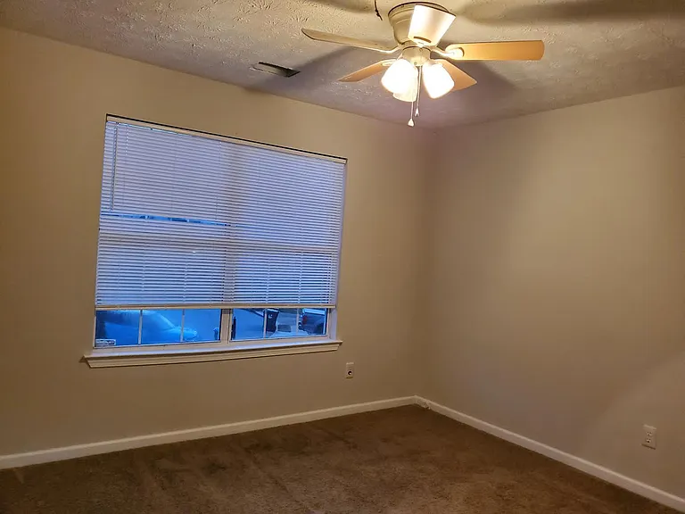 1294 Sydney Pond Cir — Photo 21