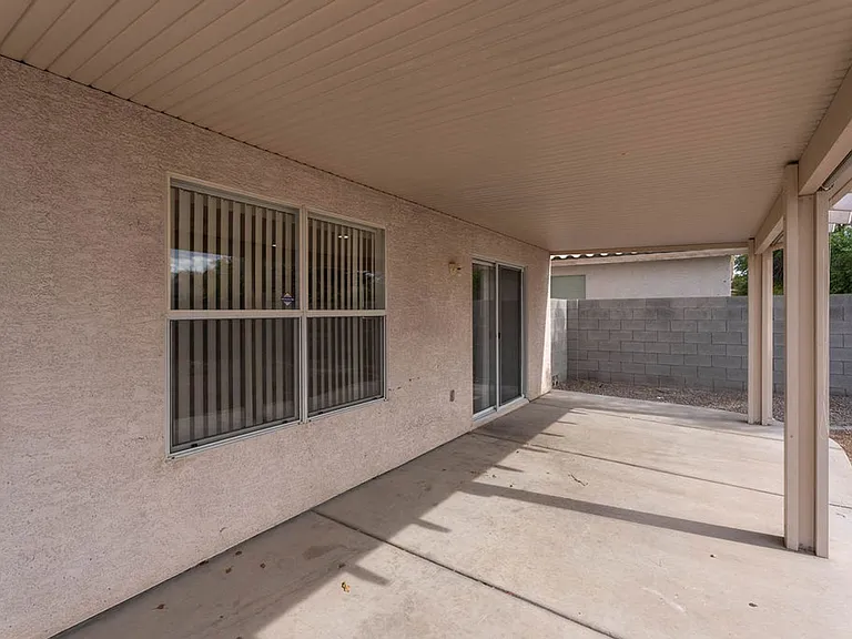 5531 Doubleday St — Photo 45