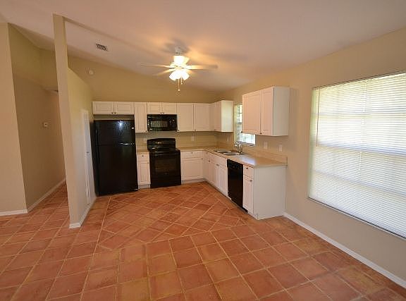 4th image of 3018 SW 14th Ct