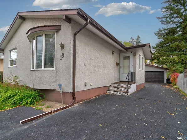 19 Cavendish Street, Regina, SK S4N 1P1