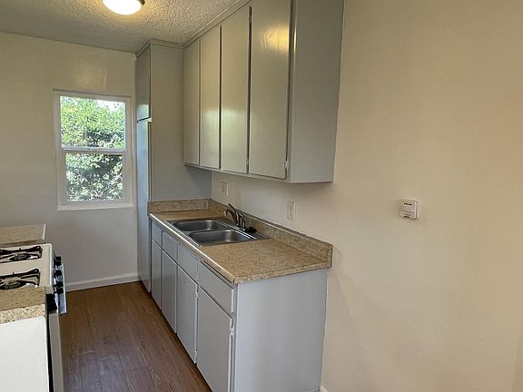 5th image of 7732 Chapman Ave #1