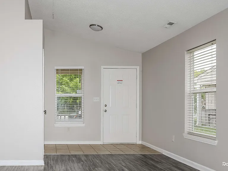 15511 Wandering Way — Photo 7