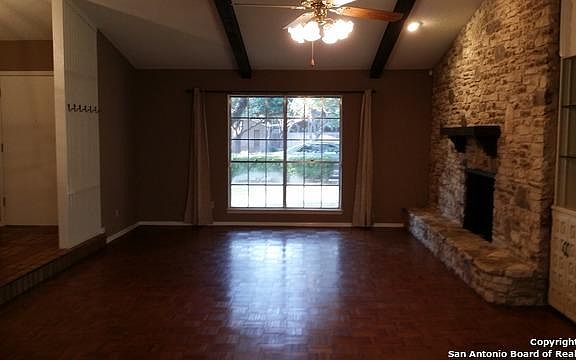 5th image of 124 Shady Trail St