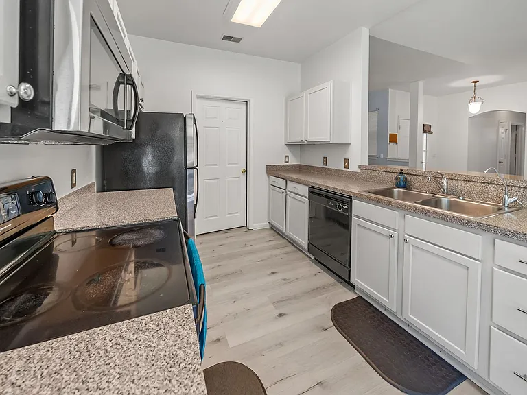 217 Antigua Pl — Photo 12