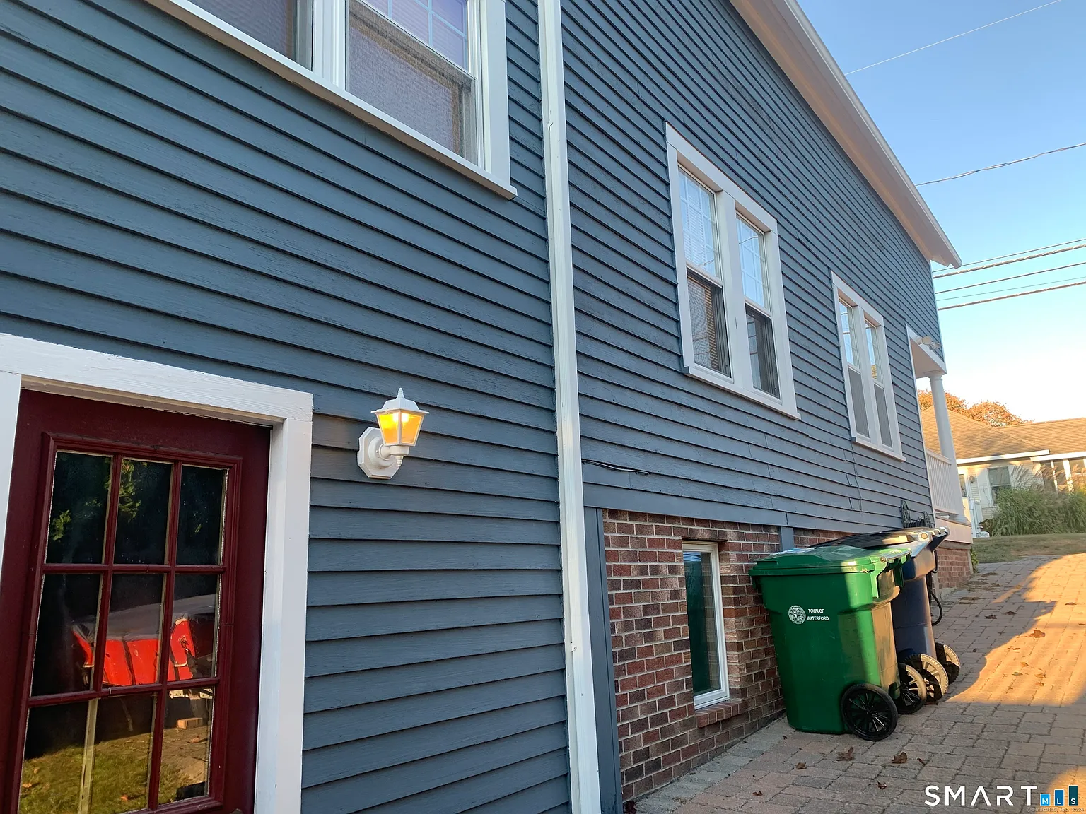 3 bed, 2.0 bath, 1734 sqft, $2,500 — Photo 3