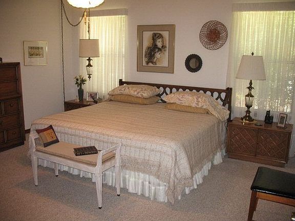 5th image of 250 Parkridge Cir